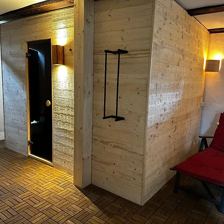 Ostsee Jaegerhuette Am Waldesrand Mit Sauna Gelbensande